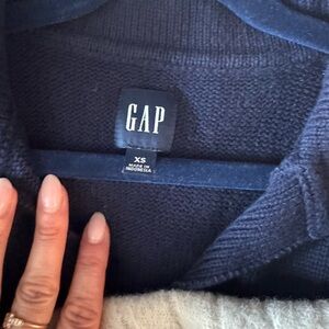 GAP Deep Blue Knit Pullover XS